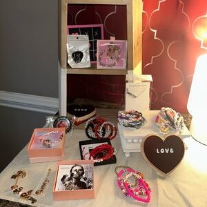 Swiftie fans bundle and save.